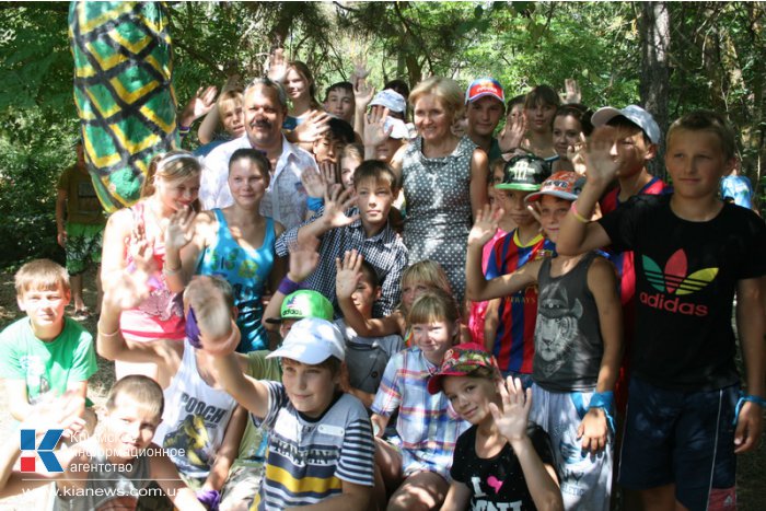 Вице-премьер РФ посетила хабаровских детей в пансионате Сакского района