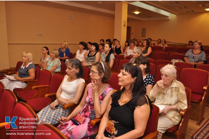 Крымские библиотеки получили книги в подарок