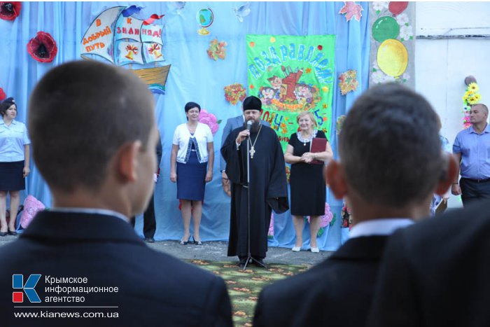Глава Крыма поздравил школьников с Днем знаний