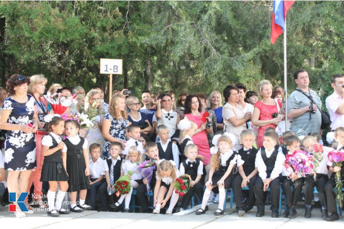 Симферопольский учебный комплекс «Алые паруса» принял 120 первоклашек
