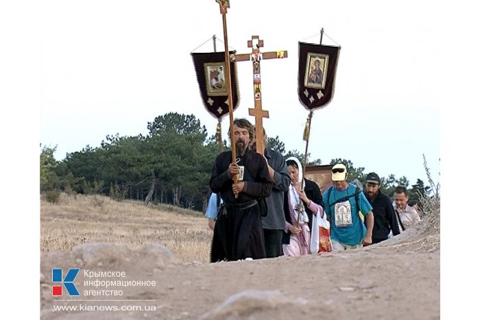 В Севастополе стартовал ежегодный крестный ход «Царский путь»