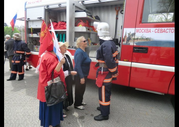 Севастополь получил два пожарных автомобиля