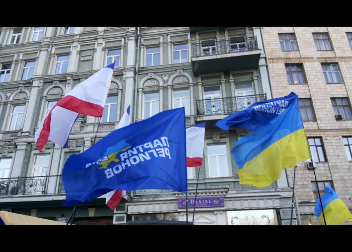 В Киеве наблюдается особое единение участников митинга в поддержку государственного курса