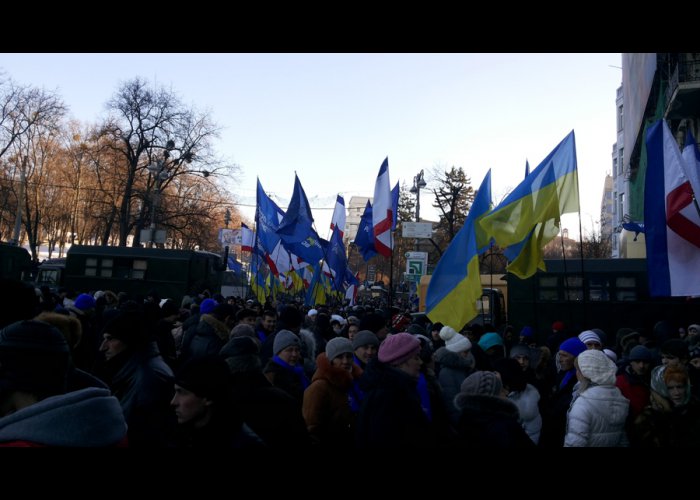 В Киеве наблюдается особое единение участников митинга в поддержку государственного курса