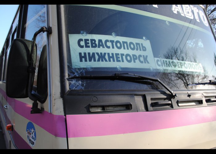 Под колесами автобуса в Симферополе погибла девушка