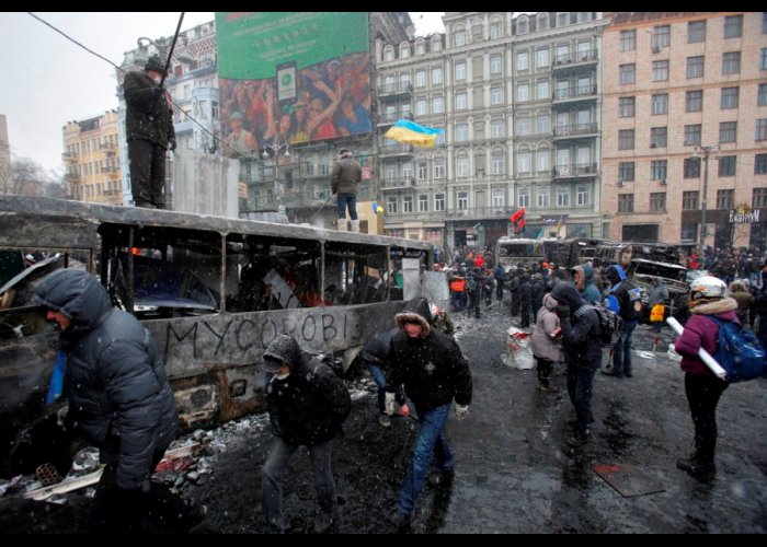 Противостояние в Киеве в фотографиях