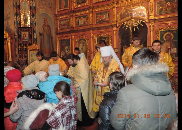 В Симферополе совершили молебен о мире в Украине 