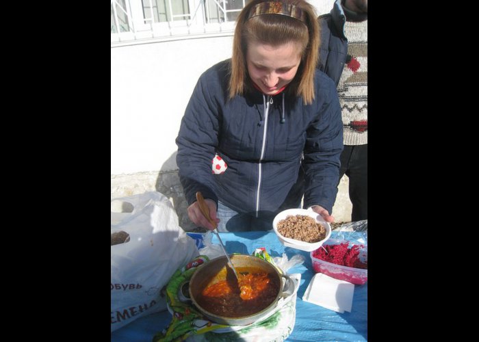 В Феодосии начали раздавать бесплатные обеды