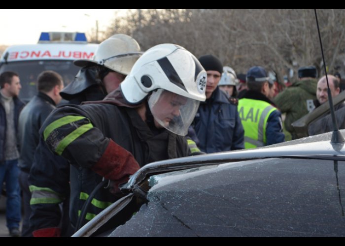 В ДТП в Севастополе погиб человек, еще восемь пострадали   