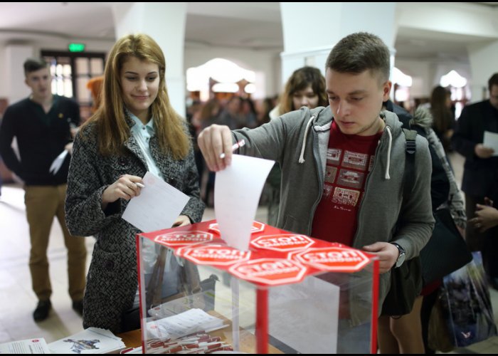 В Крыму более 7 тысяч человек приняли участие в акции против экстремизма и насилия