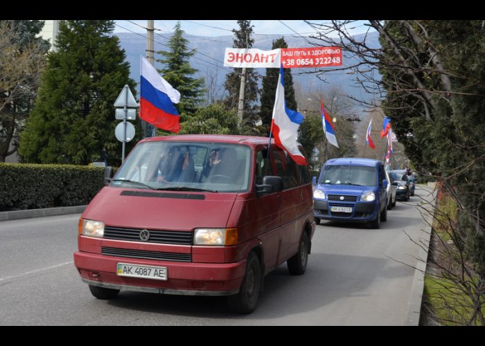 В Ялте состоялся автопробег в поддержку референдума