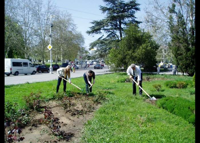 В Севастополе провели субботник 