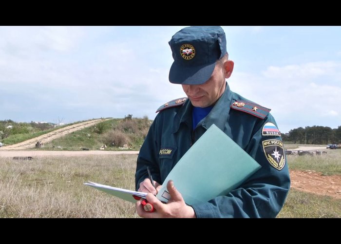 В Севастополе прошли соревнования по скоростному маневрированию на спецтранспорте 