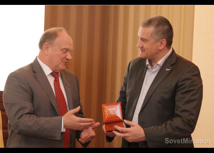 Глава Совмина встретился с делегацией КПРФ