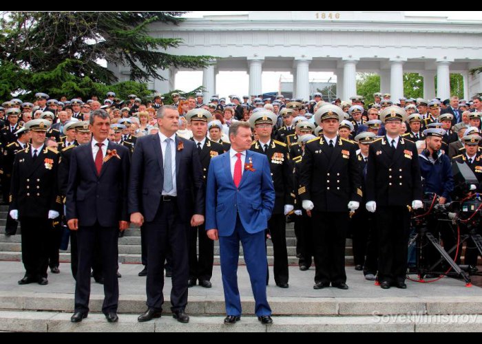 Президент РФ принял участие в праздновании Дня Победы в Севастополе