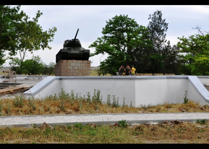 Реконструкцию мемориала в Сакском районе закончат ко Дню России