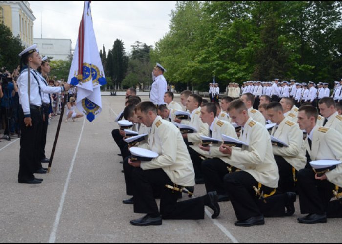 В Севастополе состоялся первый выпуск офицеров Нахимовского училища