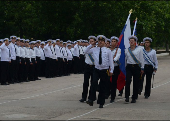 В Севастополе состоялся первый выпуск офицеров Нахимовского училища