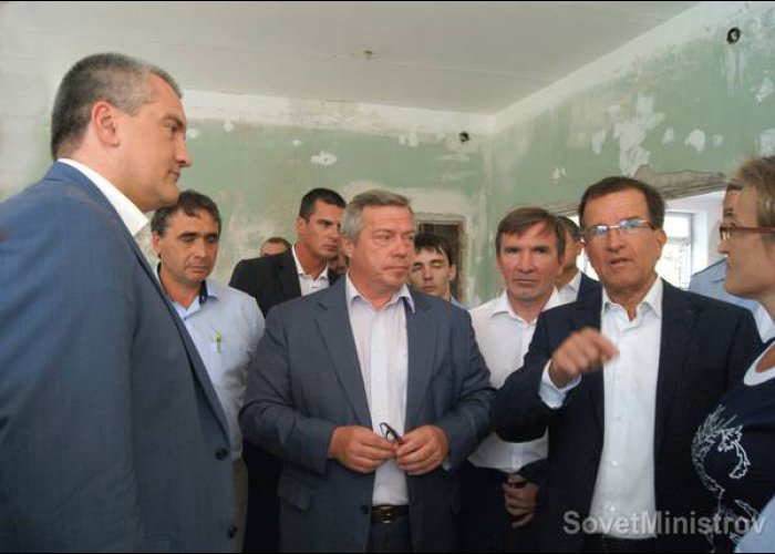 Крымский премьер посетил Красногвардейский район