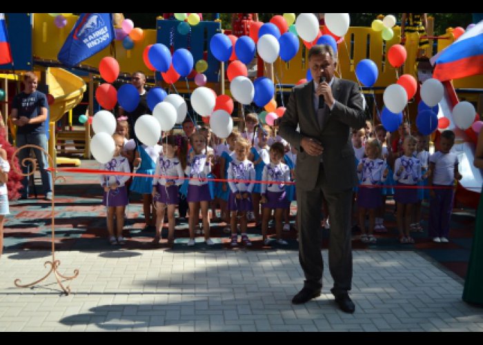 Мордовия подарила Симферополю детский игровой городок