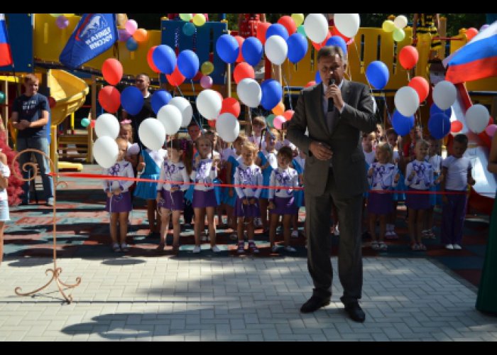 Мордовия подарила Симферополю детский игровой городок