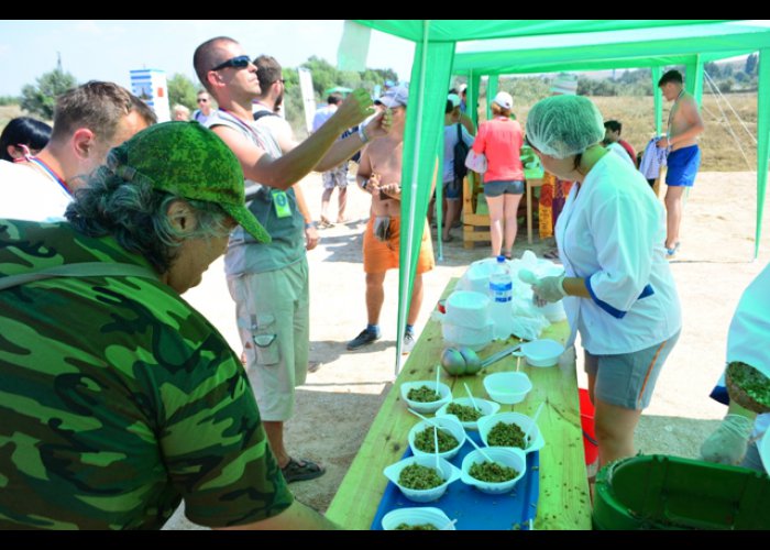 На турслете «Таврида – 2014» развернули полевую кухню МЧС