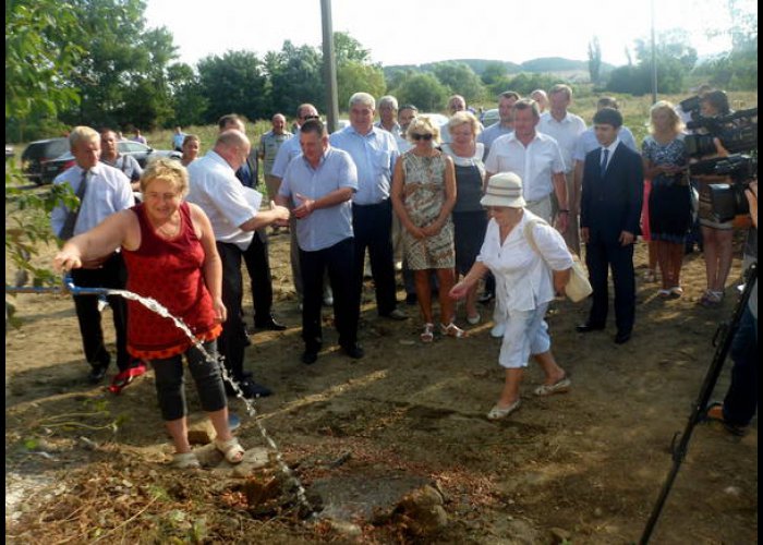 В село Бахчисарайского района пустили воду