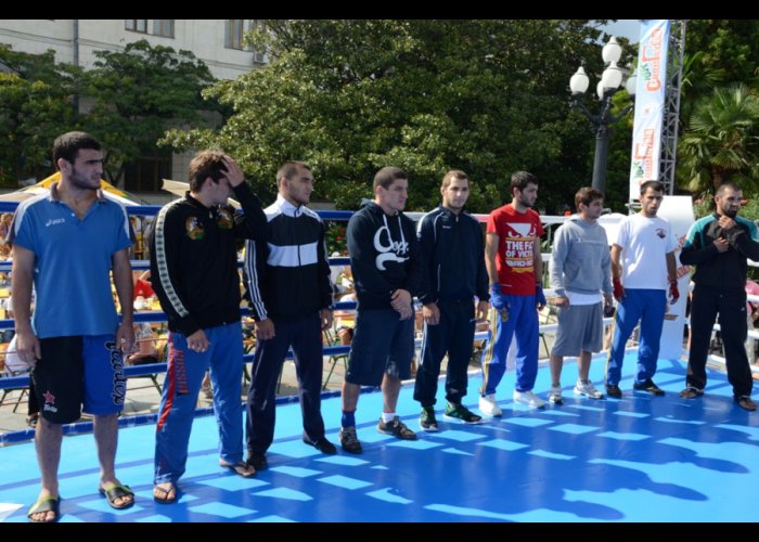 В Ялте открылся чемпионат Евразии по боевому самбо