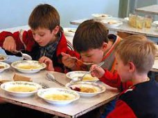 В школах Керчи увеличат расходы на питание детей школьное питание, В школах Керчи увеличат расходы на питание детей