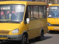 общественный транспорт, В Симферополе водители маршруток продолжают нарушать график движения