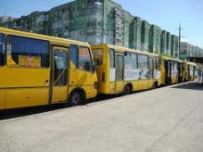 общественный транспорт, В Симферополе под угрозой расторжения договоры с 13 перевозчиками