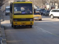 В Симферополе разграничат остановку общественного транспорта на вокзале Остановка, В Симферополе разграничат остановку общественного транспорта на вокзале