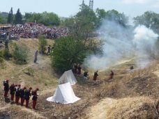 Военно-историческая реконструкция, В реконструкции боя Крымской войны задействуют свыше ста человек