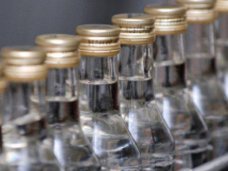 В Коктебеле продавали алкоголь без акцизных марок Фальсификат, В Коктебеле продавали алкоголь без акцизных марок