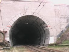 железная дорога, В Крыму укрепили железнодорожные мосты и тоннели
