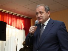 Премьер Крыма поздравил ветеранов войны с годовщиной освобождения Украины Великая Отечественная война, Премьер Крыма поздравил ветеранов войны с годовщиной освобождения Украины