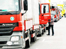 Таможня, На таможенном пункте в Евпатории застряли десятки грузовиков