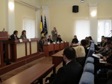 встреча, Крымский спикер в Симферополе ответил на вопросы студентов-юристов