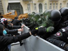 Беспорядки в Киеве отпугнут от Украины туристов и инвесторов политическая ситуация в Украине, Беспорядки в Киеве отпугнут от Украины туристов и инвесторов