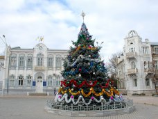 Городская елка, В Евпатории нарядили городскую елку