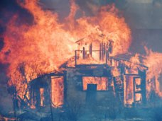 В Кировском районе на пожаре погибла пожилая селянка Пожар, В Кировском районе на пожаре погибла пожилая селянка