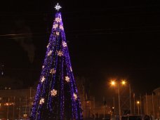 В Симферополе зажглась главная городская елка Городская елка, В Симферополе зажглась главная городская елка