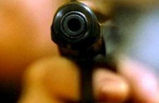 Кража, В Крыму пьяный с пистолетом требовал в магазине алкоголь в долг