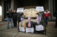 политическая ситуация в Украине, В Симферополе прошла акция против оппозиционеров