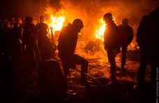 политическая ситуация в Украине, Обстановка в Киеве напоминает реальные боевые действия, – журналист