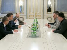 политическая ситуация в Украине, Президент Украины предложил оппозиционерам должности в правительстве