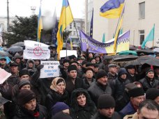 политическая ситуация в Украине, Крымские татары провели митинг в Симферополе 