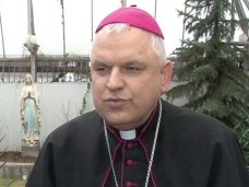 политическая ситуация в Украине, Конфликты в стране нужно решать мирным путем, – епископ