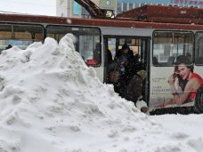 Дорожное движение, В Феодосии из-за снегопада было нарушено движение общественного транспорта