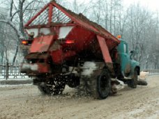 Подготовка к зиме, На дороги Симферополя высыпали 180 тонн песка и соли